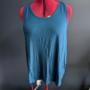 Blue tank top, size XL (fits like 2X)